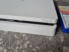 PS4 slim 1tb playing games with controller support