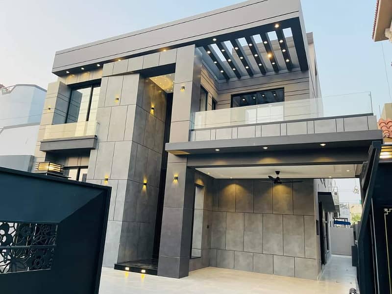 10 Marla Ultra Modern Luxury Brand New House In Park View City Lahore 25