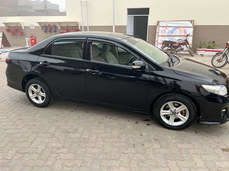 Toyota Corolla GLI 2013 9