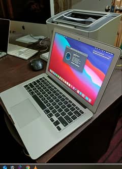 2015 Apple 13.3" MacBook Air 8GB Ram 256GB SSD