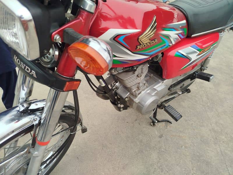 Honda 125 2023 6