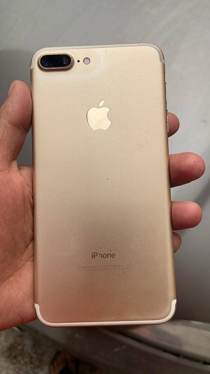 Iphone 7 plus 128GB PTA 4