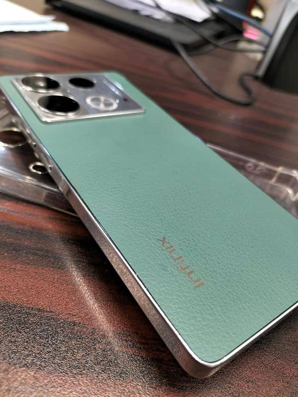 Infinix Note 40 0