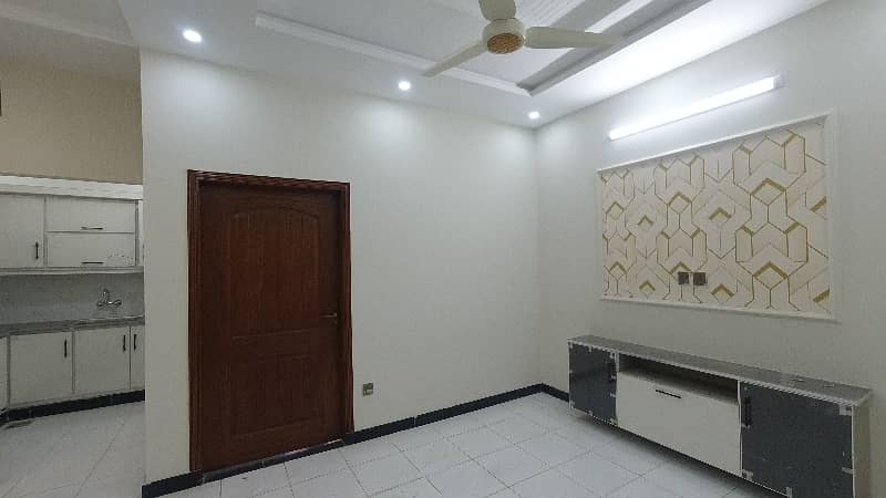 Ideal 3 Marla House Available In Al Hafeez Garden - Phase 5, Lahore 12