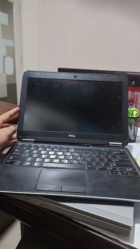 Hp latitude E7240 0