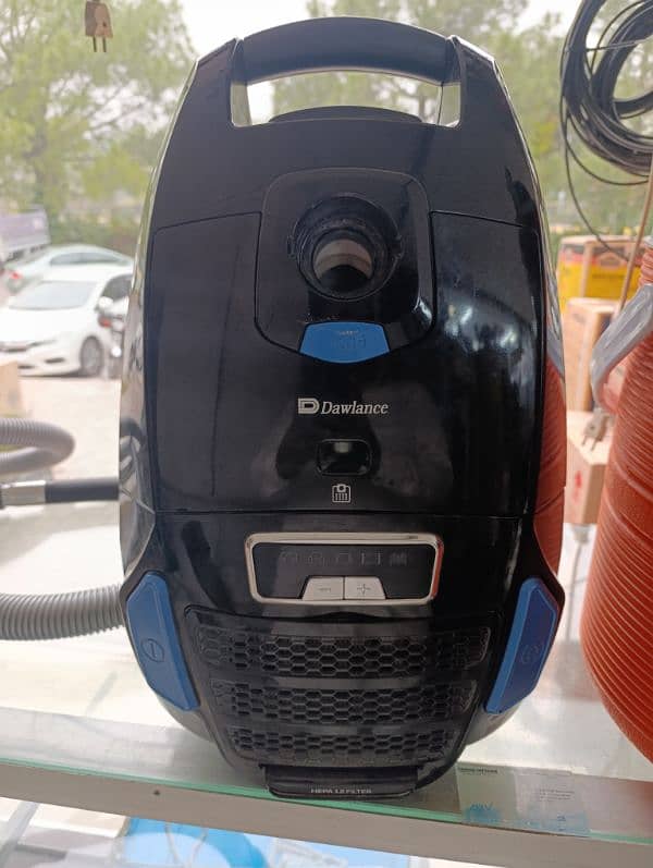 Dawlance vacuum cleaner 2300watt 0