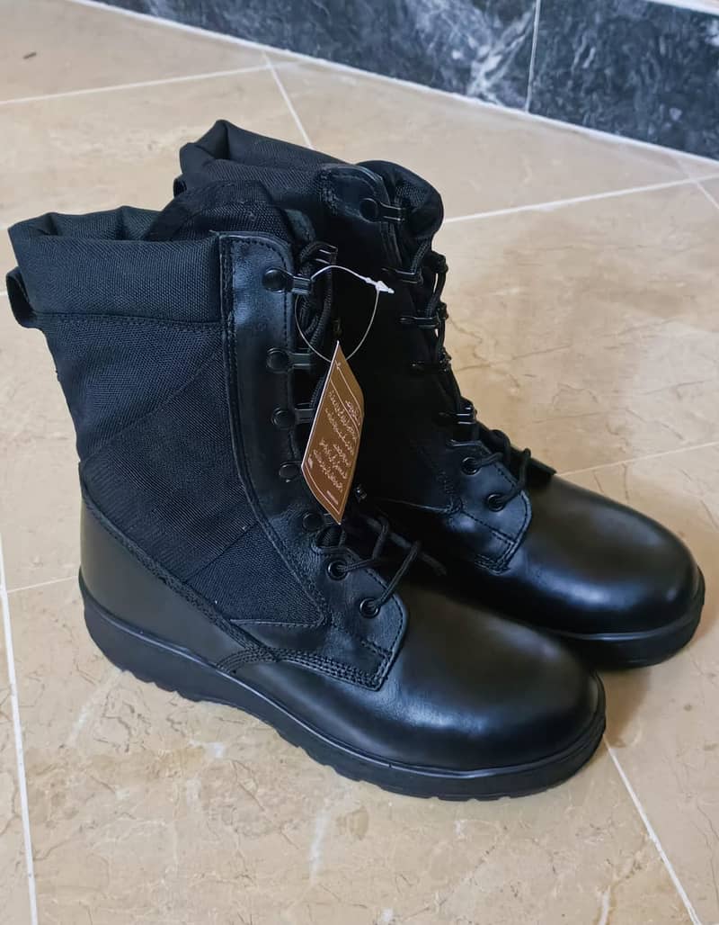 brand new servis long military (army)  shoes size 7 0