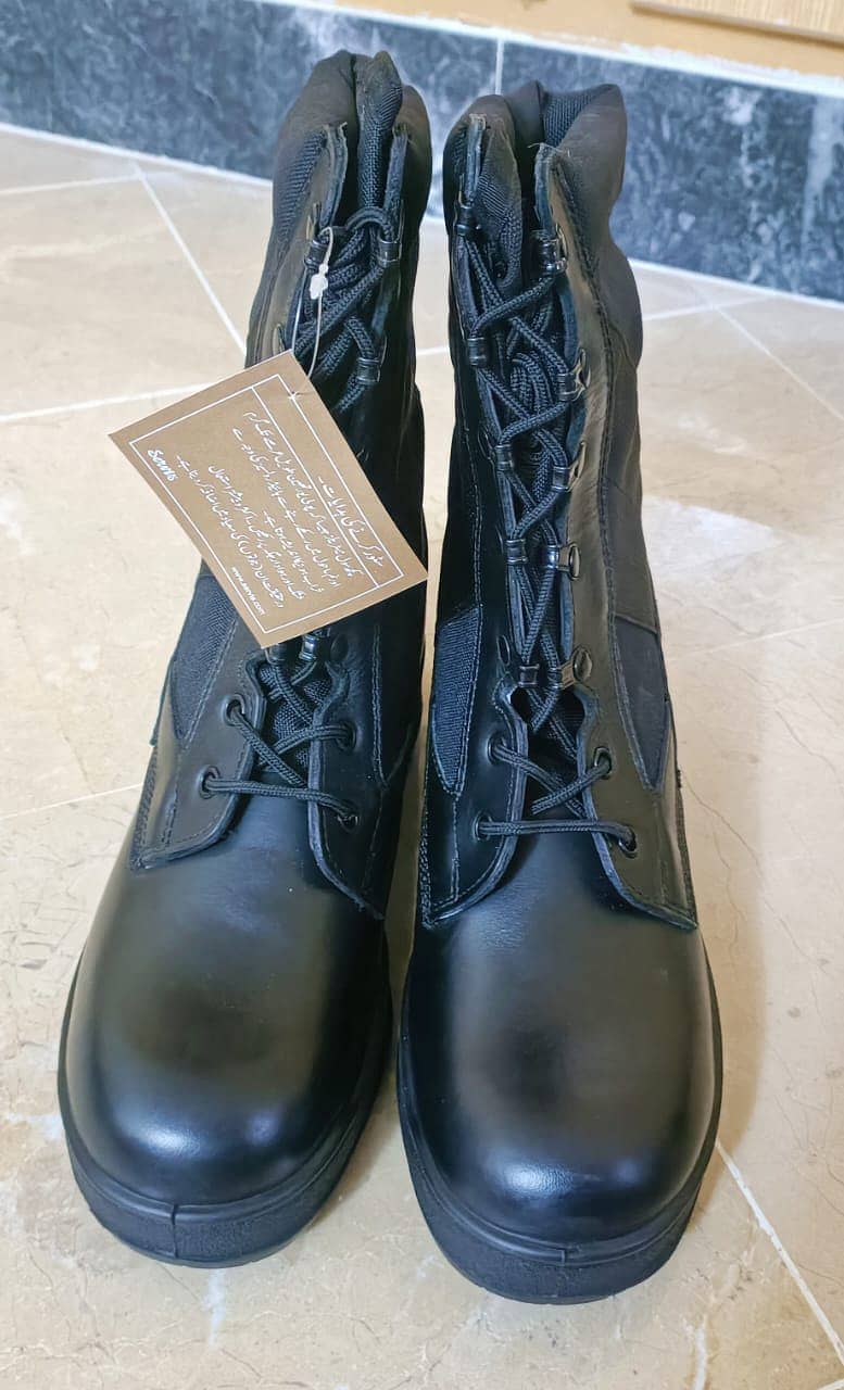 brand new servis long military (army)  shoes size 7 1