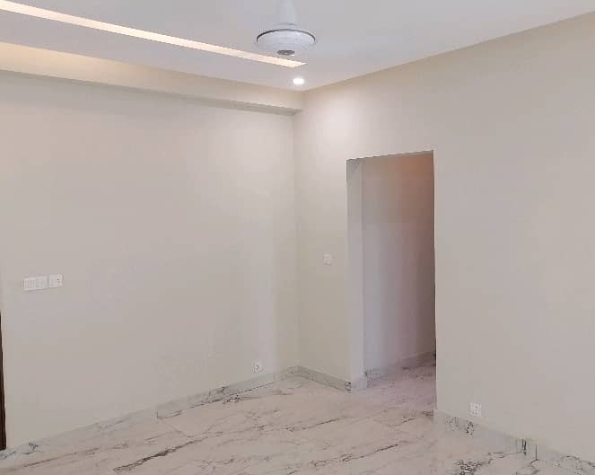 Ideal Flat For Sale In Askari 11 - Sector B 0