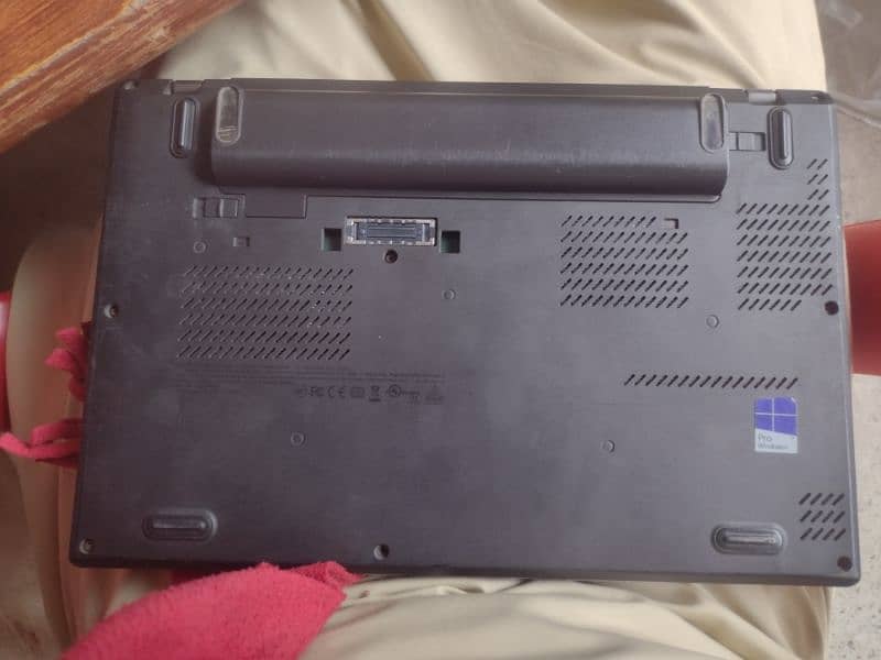 LENOVO X260 FOR SALE 9/10 CONDITION 3