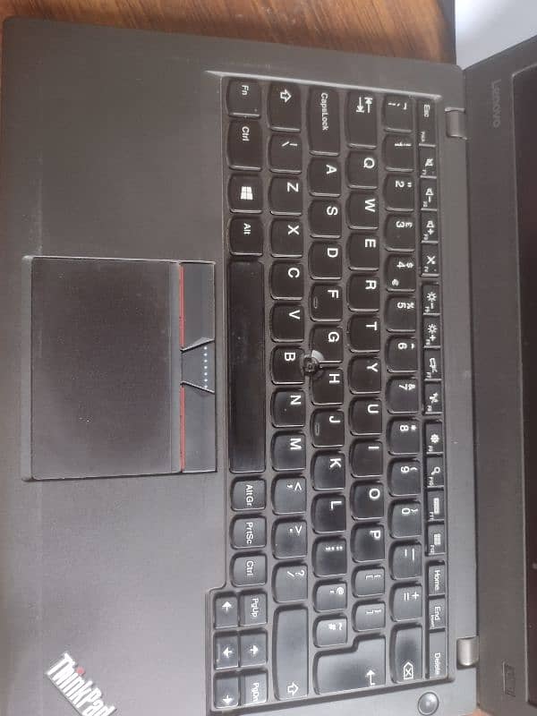 LENOVO X260 FOR SALE 9/10 CONDITION 4