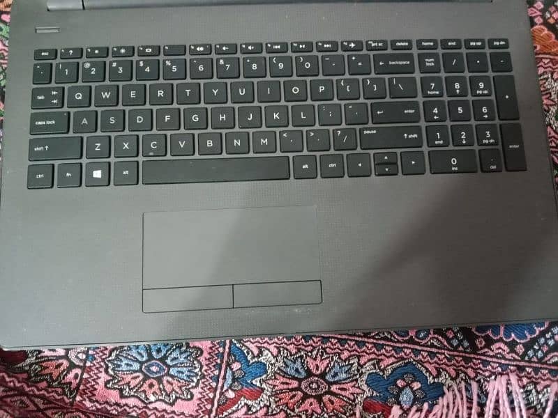 HP Laptop 5