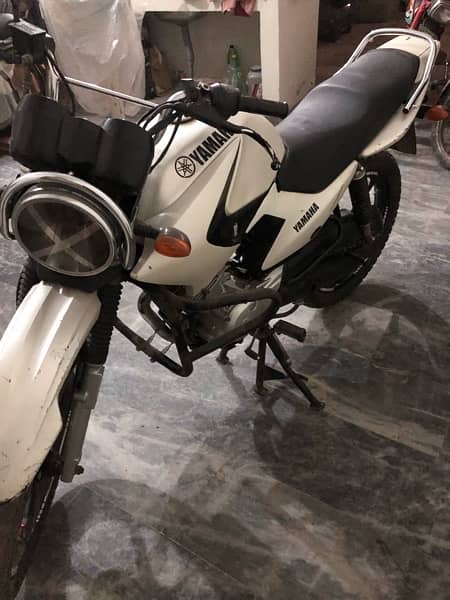 Yamaha YBR 125 1