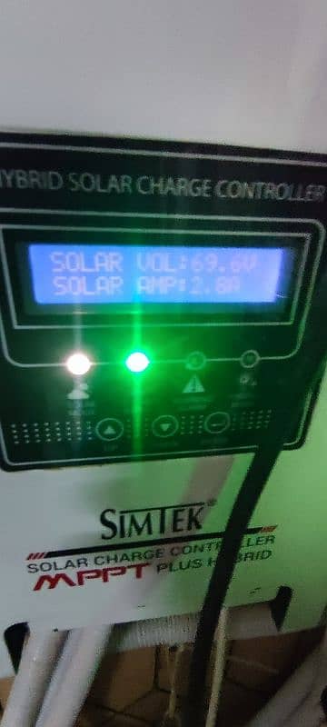 MPPT SIMTEK SOLAR CHARGE CONTROLLER 60 ampre 1