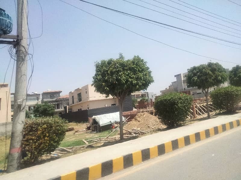 5 Marla plot For sale In Qadeer Block Bismillah Housing scheme Lahore on very reasonable price 4