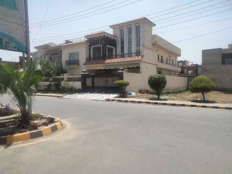 10 Marla plot for sale in bismillah housinsg scheme Lahore in jinnah block 1