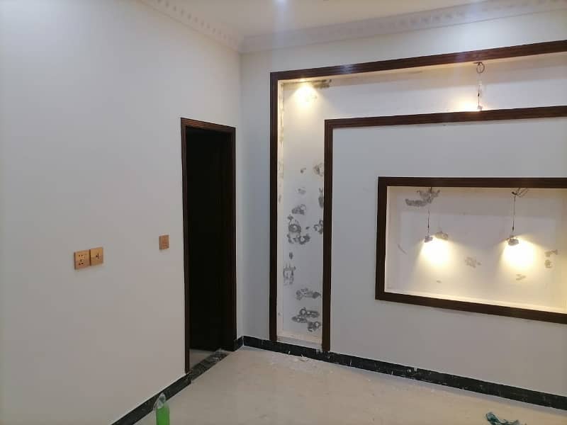 Prime Location 10 Marla House For rent In Rs. 90000 Only 1