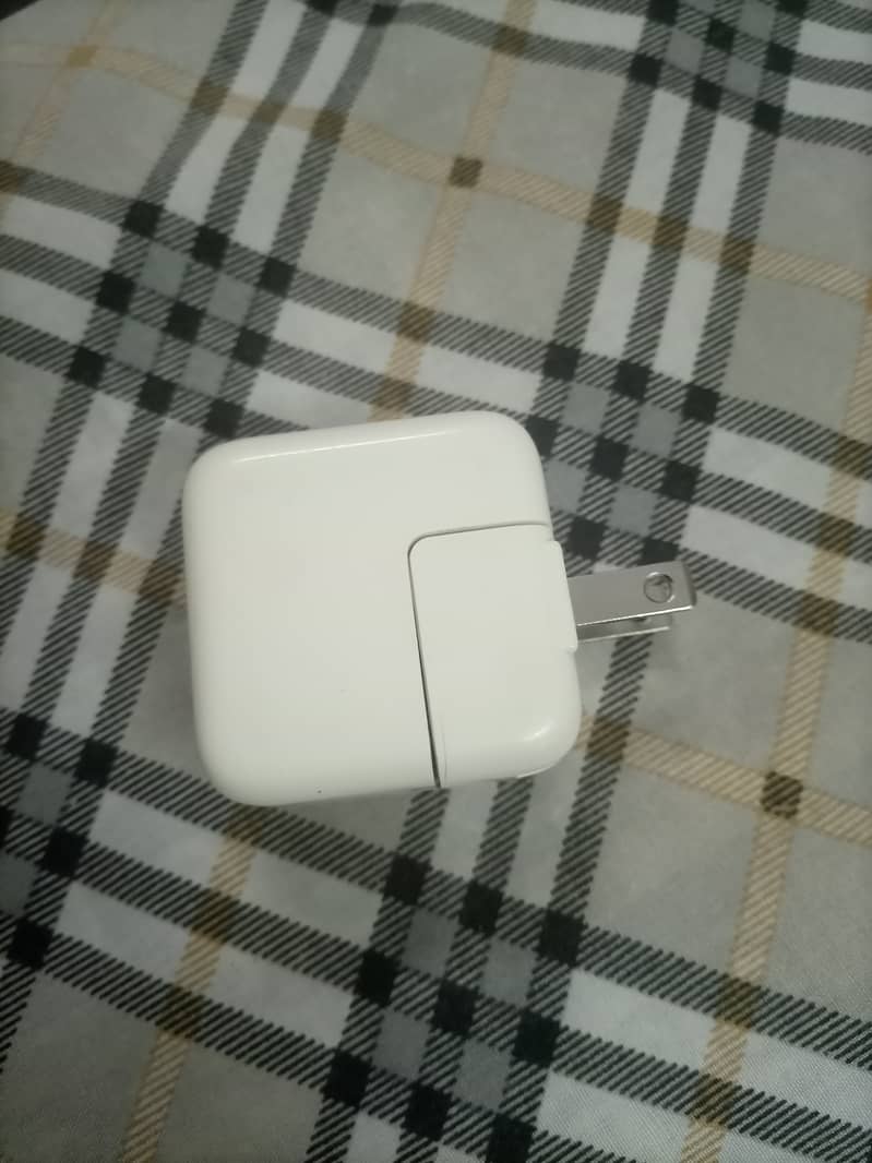 iPad & iPhone 100% Original Genuine US stock 10W Charger & Cable 2