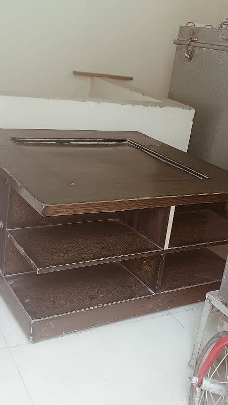 selling center table square shape with 3 fit size 4