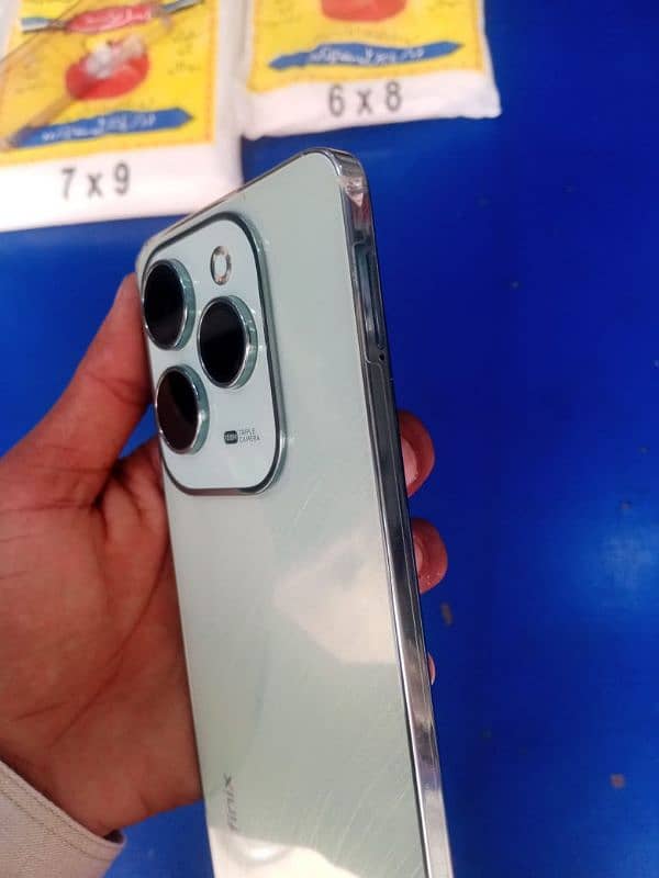 Infinix Hot 40 pro 4