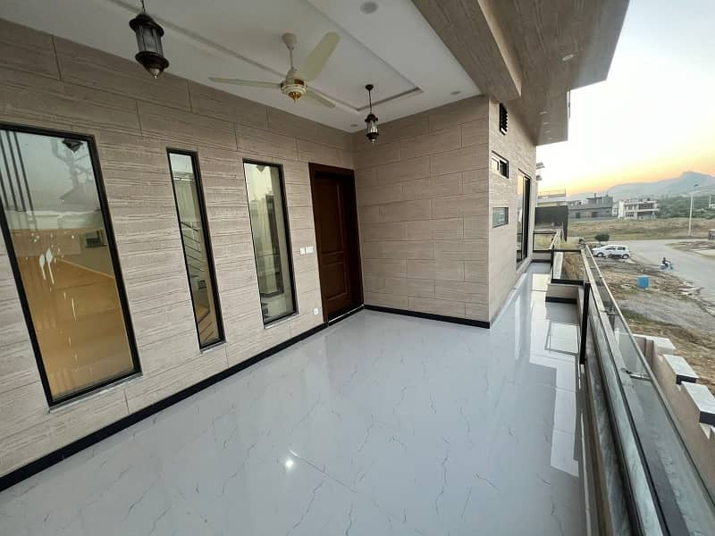 Extremely Beautiful Brand New House For Sale On 50ft Road . . 12