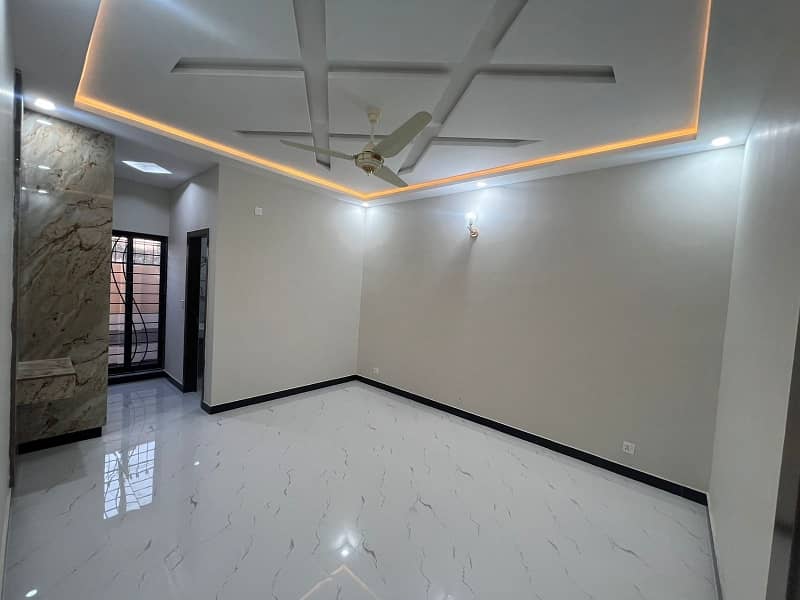 Extremely Beautiful Brand New House For Sale On 50ft Road . . 19