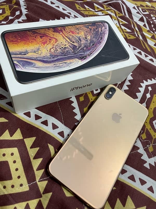 IPhone XS Max 64gb factory unlocked with box Non pta 0