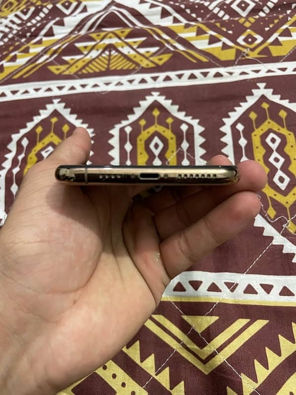 IPhone XS Max 64gb factory unlocked with box Non pta 4