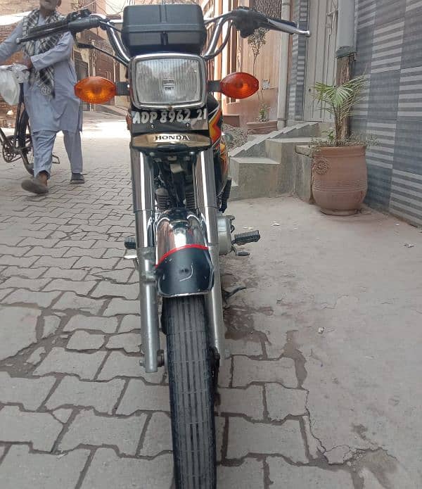 Honda CG125 Lush Condition is number pr rabta karain 03081131194 5