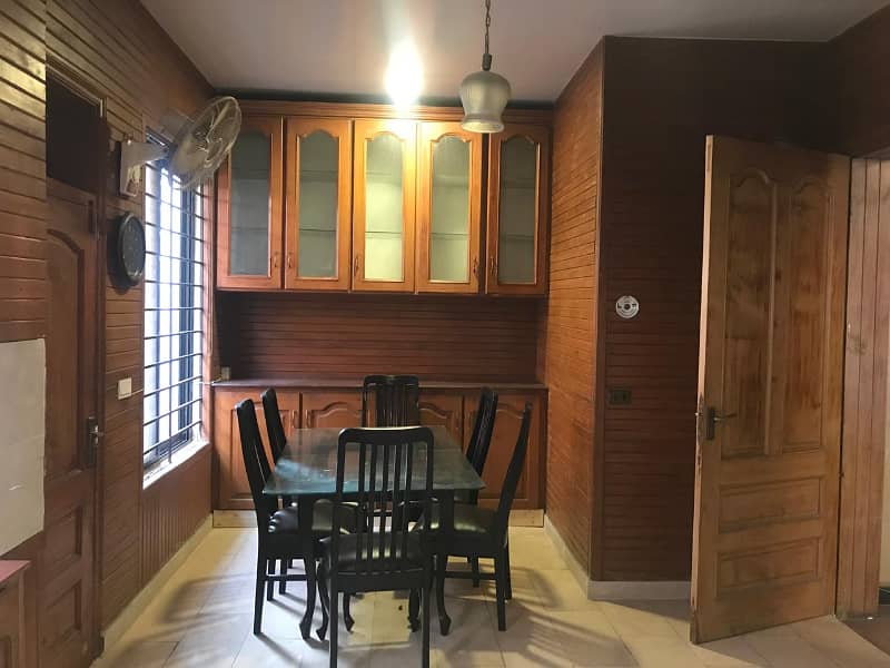 DECENT AND CLOSE END STREET HOUSE AVAILABLE FOR SALE F-11/4 ISLAMABAD 18