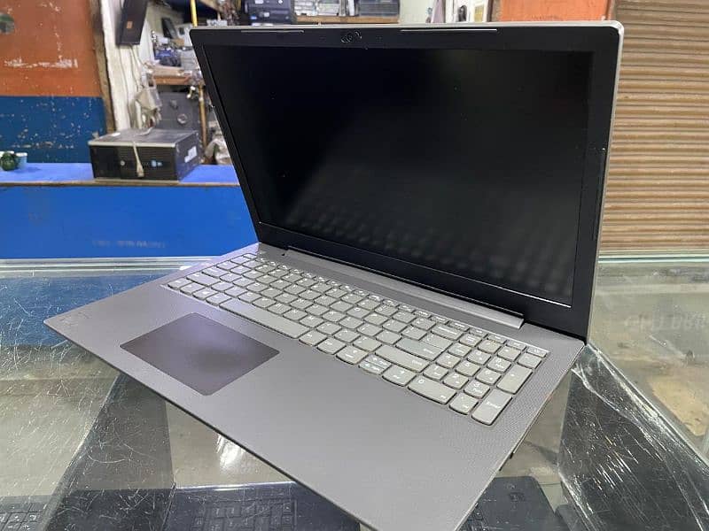 Lenono 81AX Laptop 2