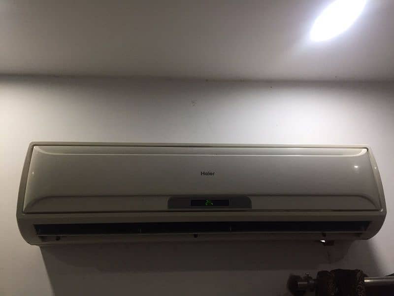 Haire 1.5 ton no inverter AC 1