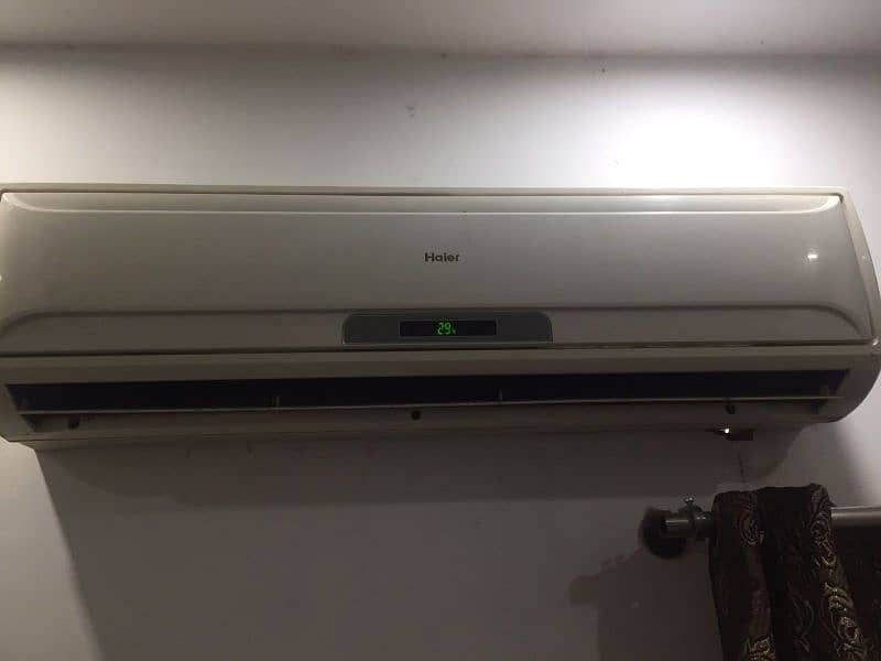 Haire 1.5 ton no inverter AC 3