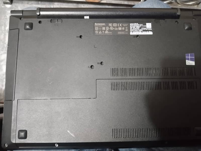 Lenovo laptop window 10 pro slim and smart 1