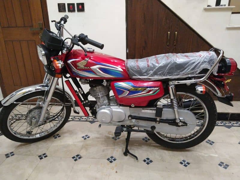 Brand new CG 125 model 2022 first owner better than 2024/2025 1