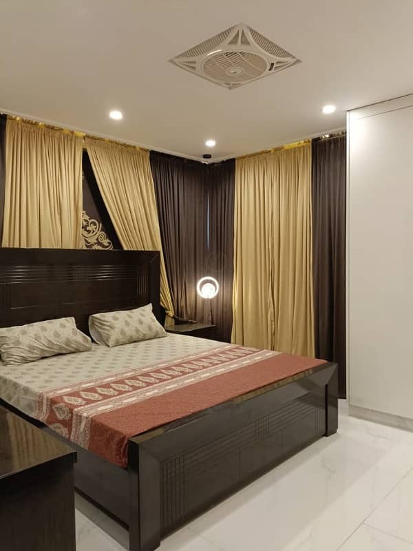 1 BED FULLY FURNISH APARTMENT AVAILEBAL FOR RENT IN BAHRIA TOWN LAHORE 6