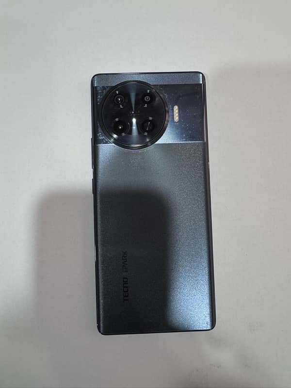 Tecno spark 20 pro plus 4