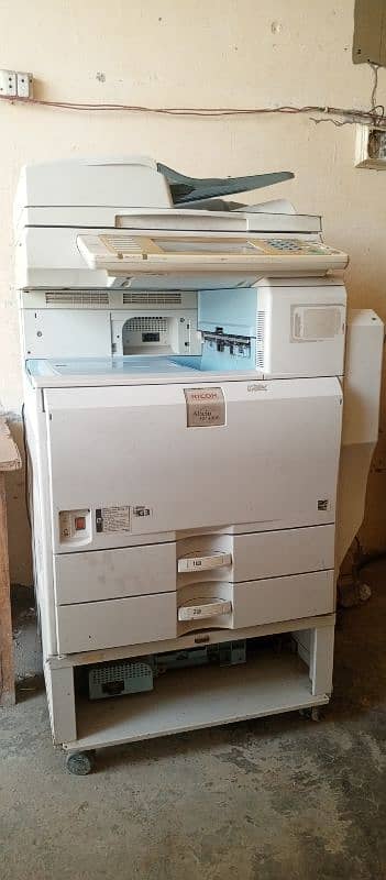 Ricoh mp 4000 Photo copier 0