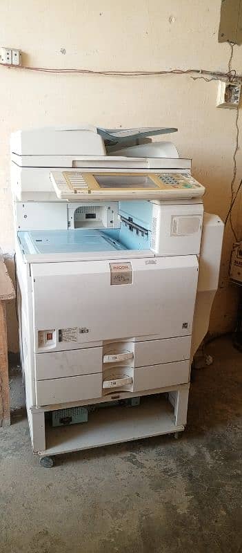 Ricoh mp 4000 Photo copier 1