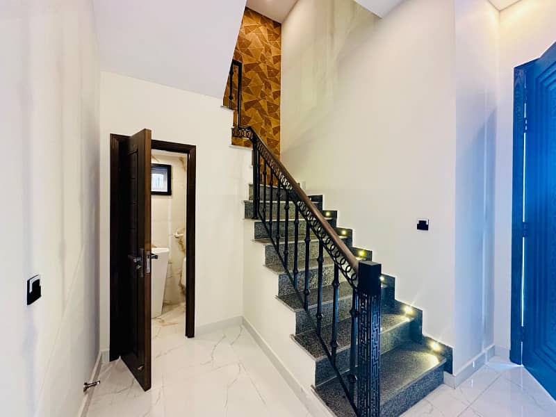 10 Marla Ultra Modern House For Sale Opposite DHA PHASE 5 12