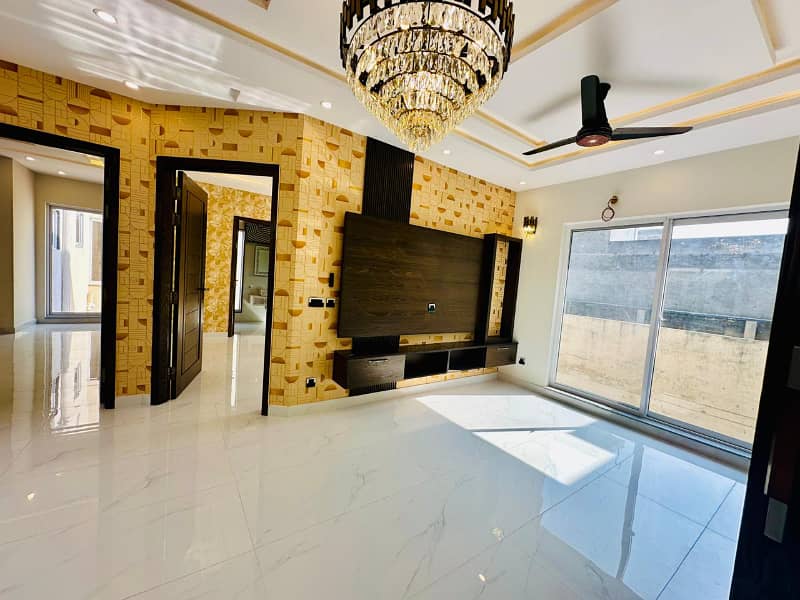 10 Marla Ultra Modern House For Sale Opposite DHA PHASE 5 20