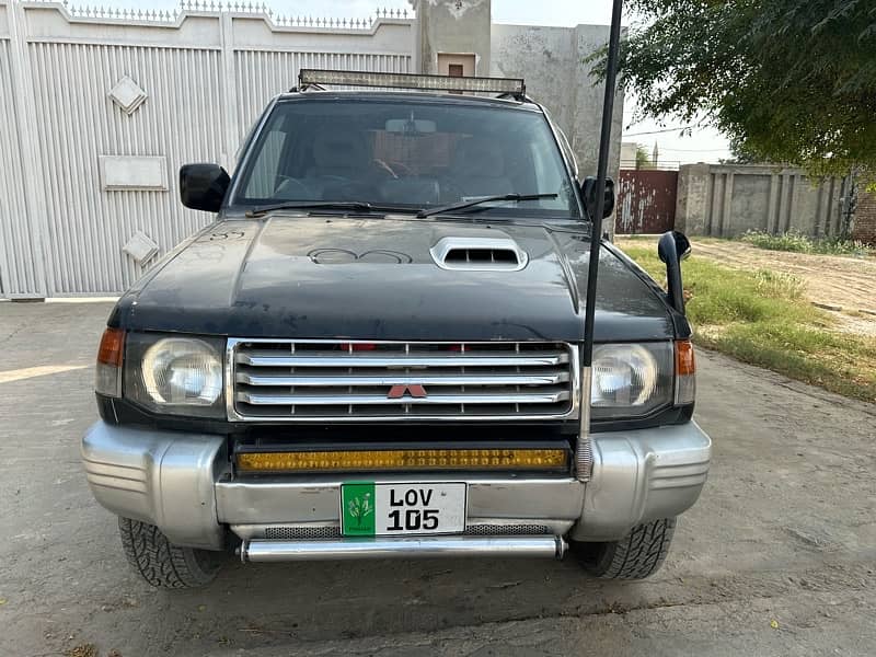 Mitsubishi Pajero 1993 3