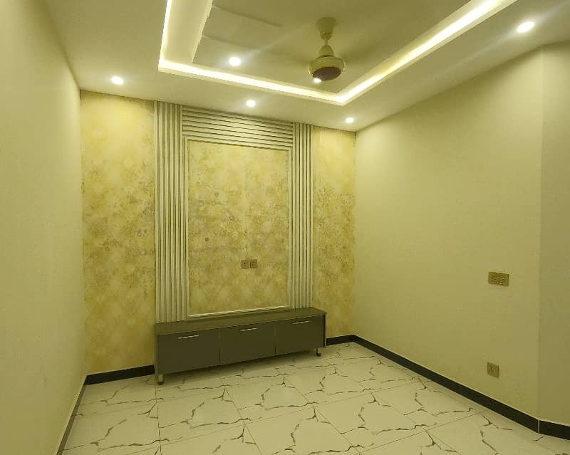 Prime Location House Of 3 Marla In Formanites Housing Scheme Is Available 16