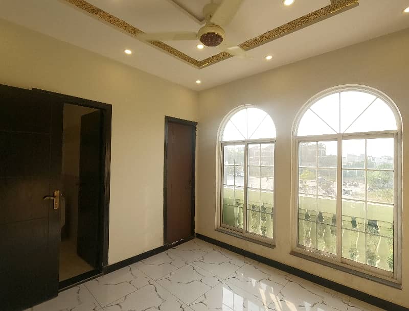 Prime Location House Of 3 Marla In Formanites Housing Scheme Is Available 22