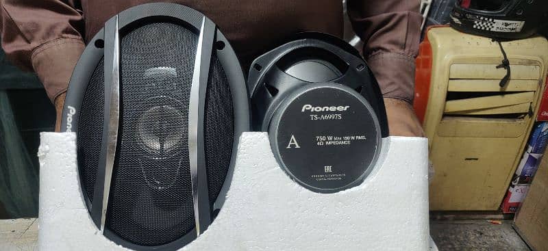 Pioneer speakers 4