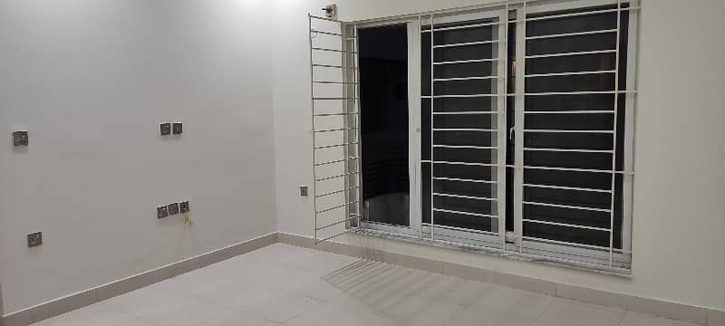 Beautiful Upper Portion For Rent 4