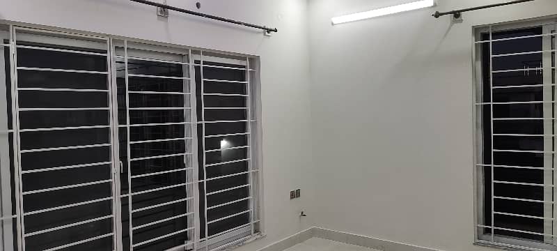 Beautiful Upper Portion For Rent 9