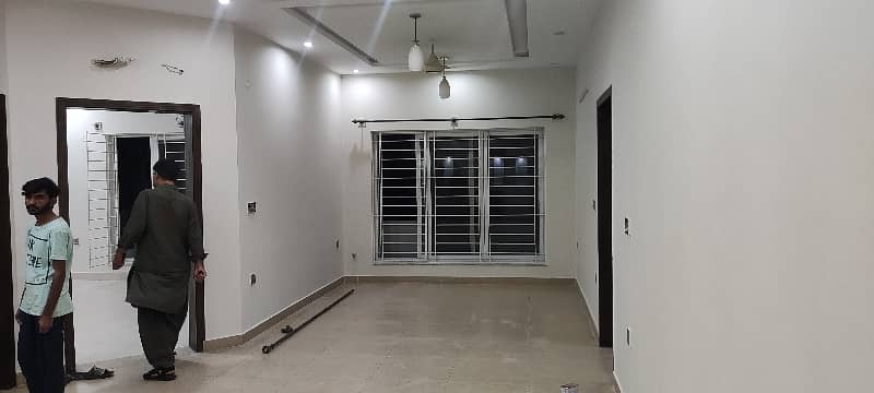 Beautiful Upper Portion For Rent 13