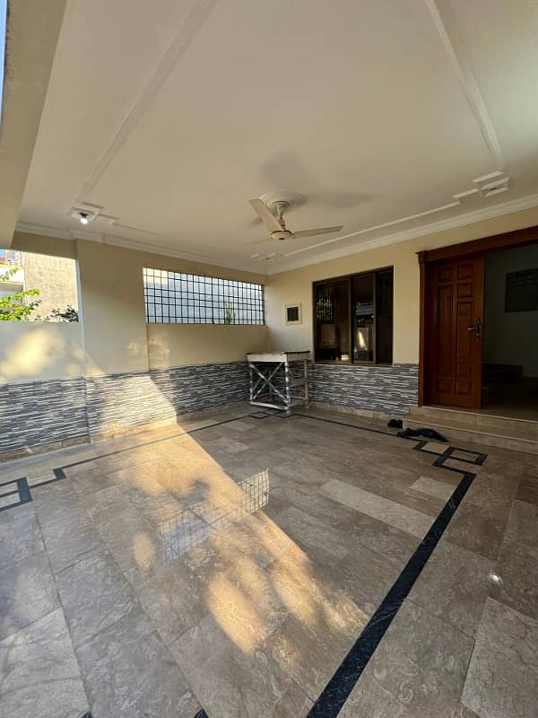 Used House Gas Meter Install 30 X 60 Owner Built House For Sale In G-13 Islamabad 1