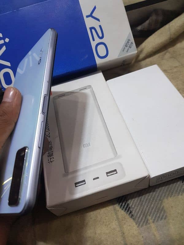 vivo y20 with mi pover Bank 6